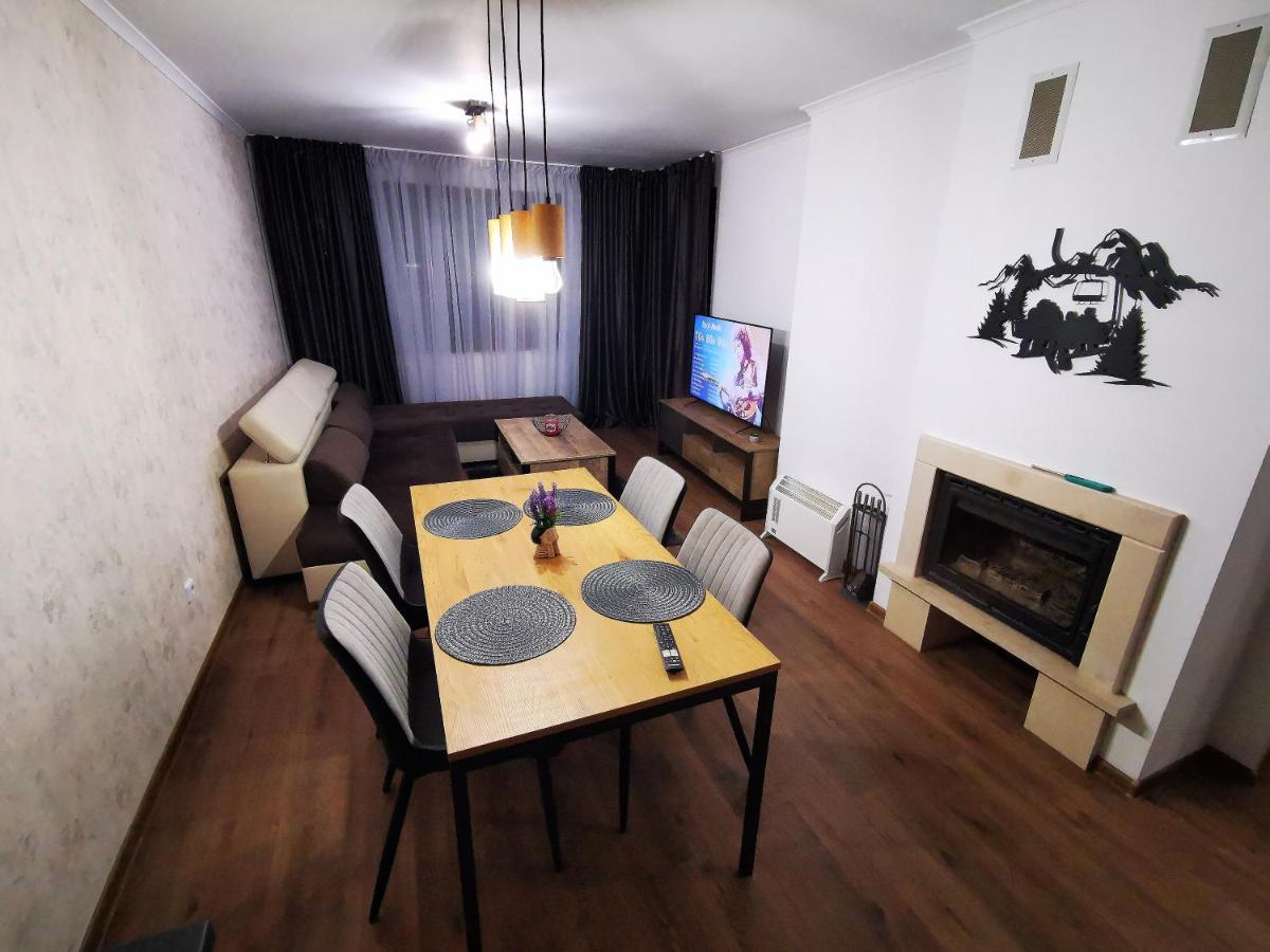 Viva 3 Grand Monastery Apartment ปอมโปโรโว ภายนอก รูปภาพ