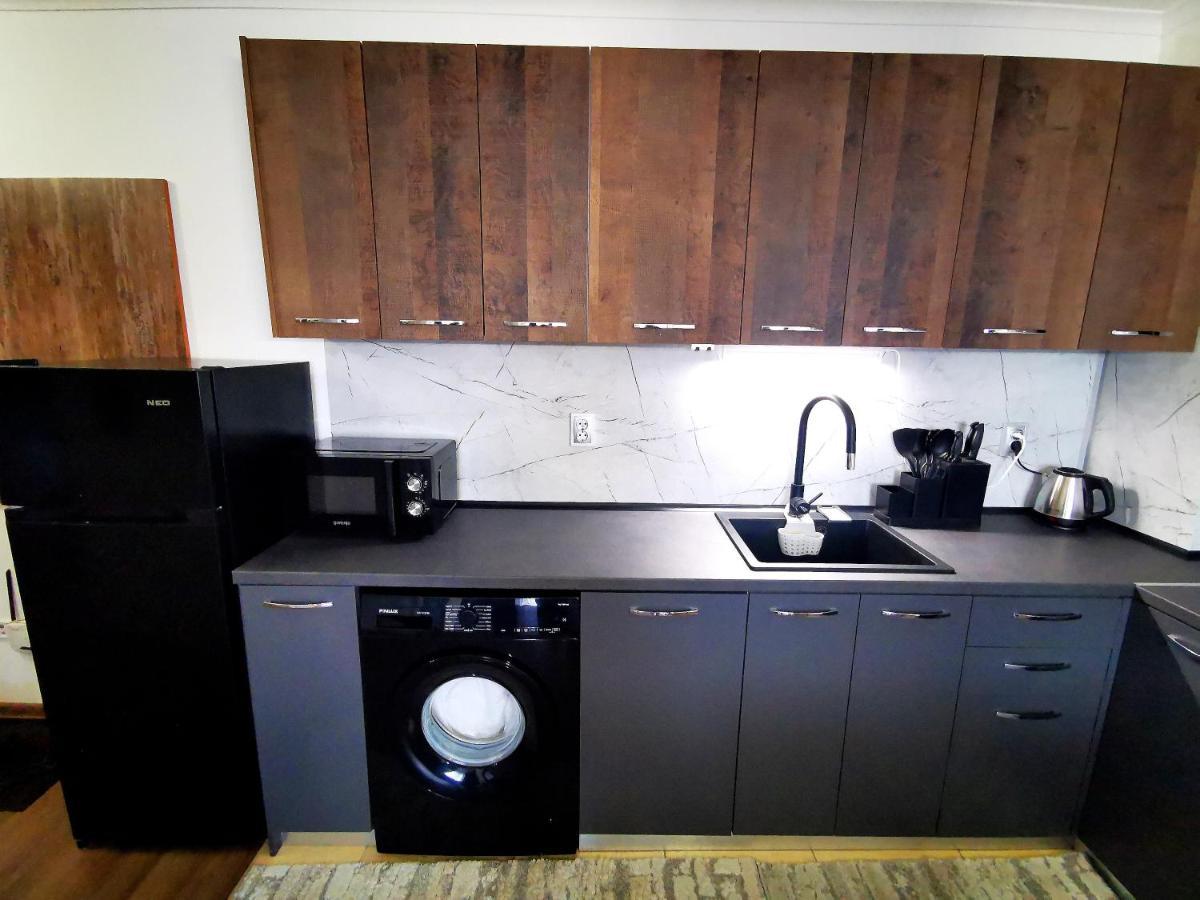 Viva 3 Grand Monastery Apartment ปอมโปโรโว ภายนอก รูปภาพ