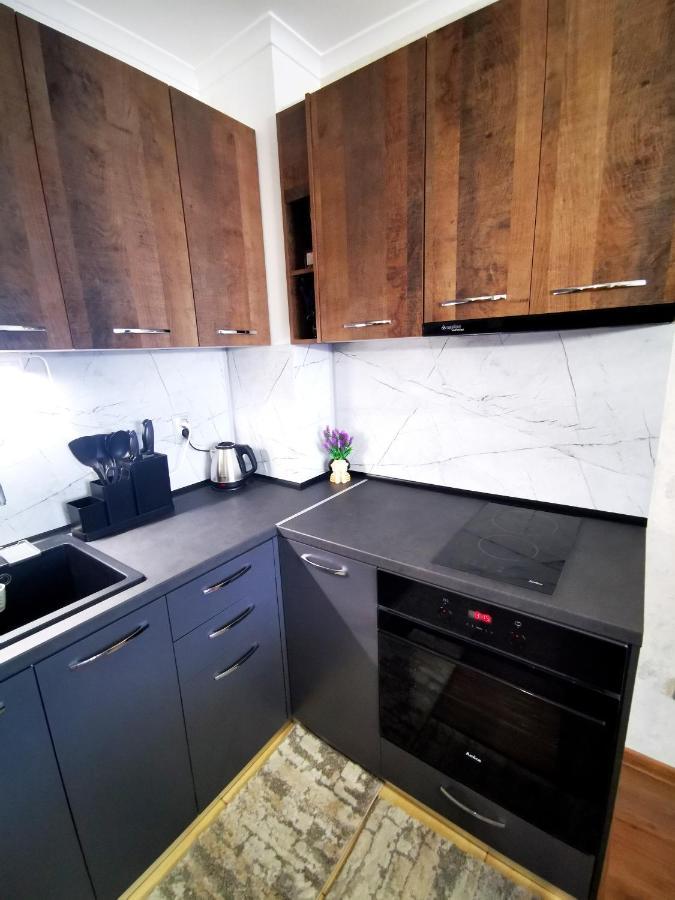 Viva 3 Grand Monastery Apartment ปอมโปโรโว ภายนอก รูปภาพ
